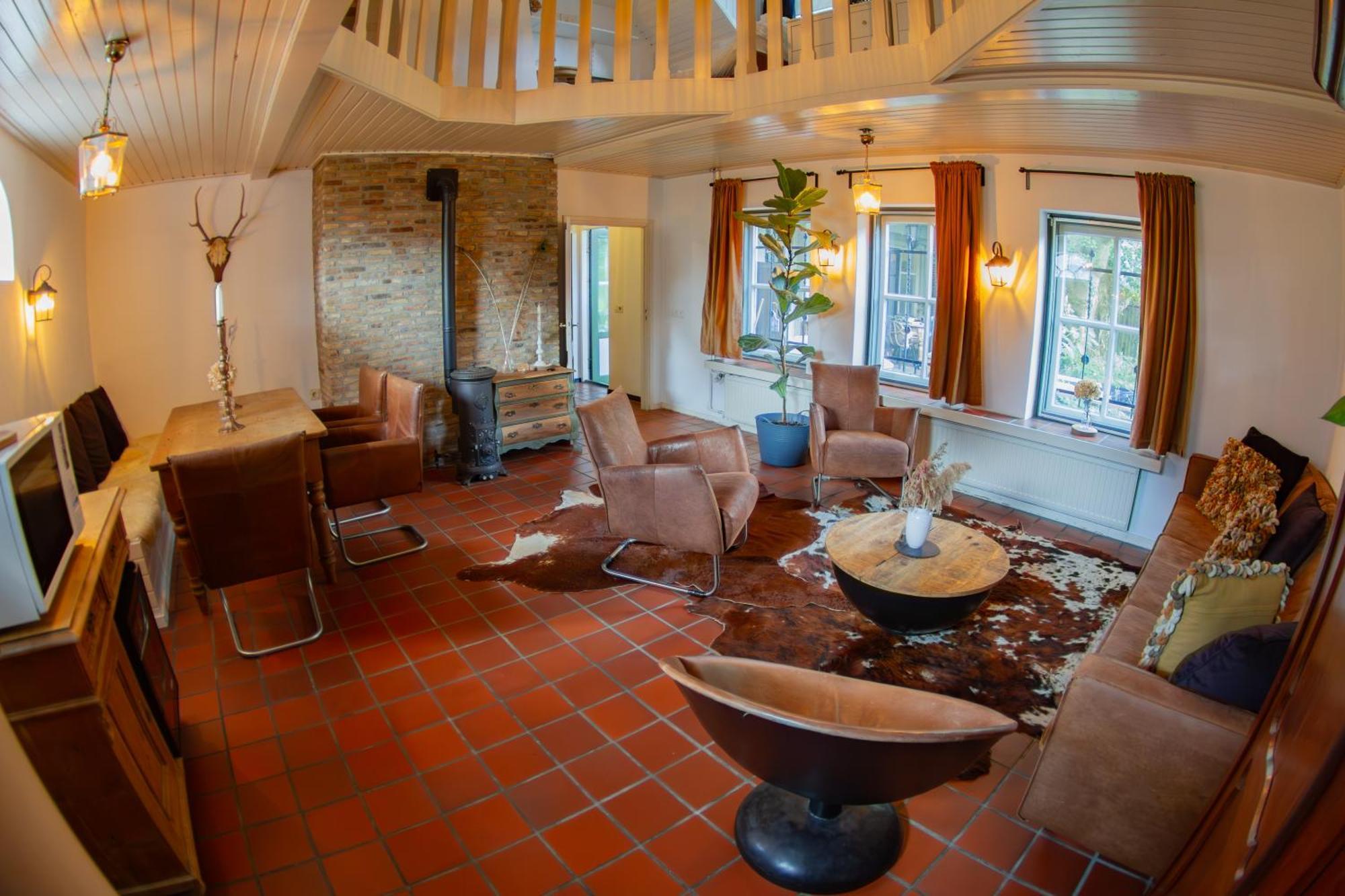 De Oude Pastorie Macharen Bed & Breakfast Exterior photo